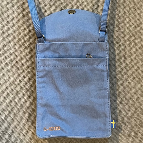 Fjallraven pocket bag in blue - Picture 9 of 12